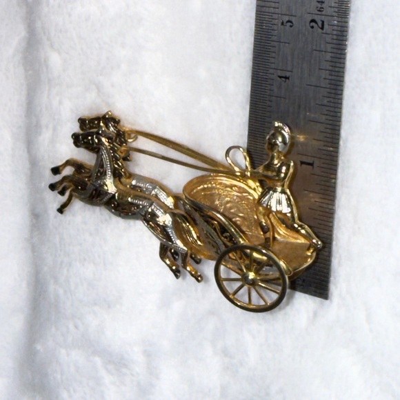 Vintage Gold Silver Black Damascene Roman Chariot Horses Brooch Pin - Picture 10 of 11